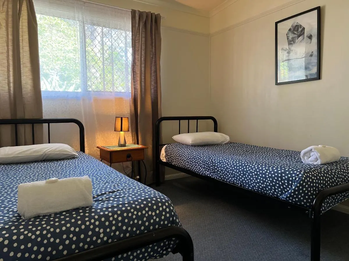 Hostel Colonial Village Resort Hervey Bay